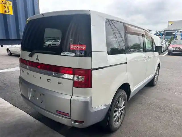 Used Mitsubishi, Delica Right Taillight 5Th Gen 07 18 (Import) 2007 – image 4 - All Good Parts