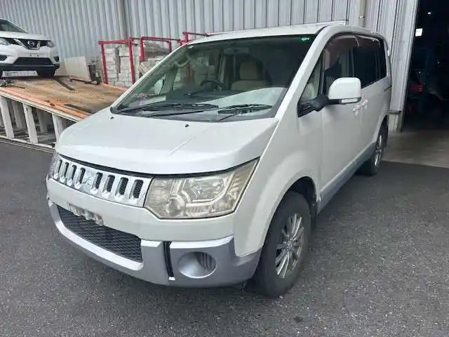 Used Mitsubishi, Delica Right Taillight 5Th Gen 07 18 (Import) 2007 – image 3 - All Good Parts
