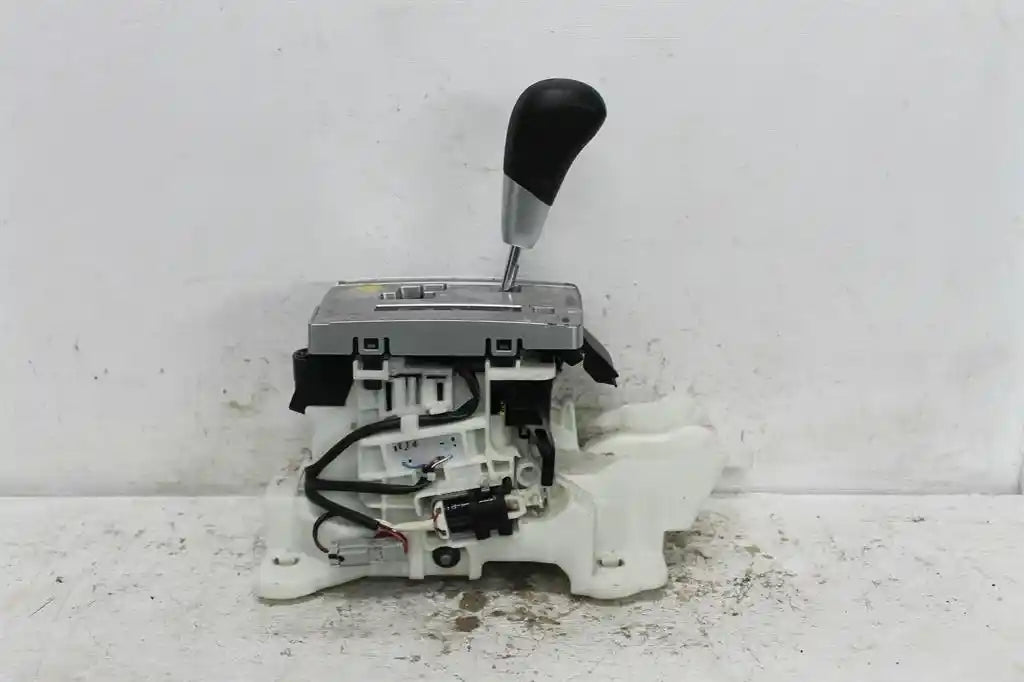 Used Mitsubishi, Lancer Gear Stick/Shifter Auto T/M 2.0/2.4 4B11/4B12 Cj Cf 07/07 12/17 2010 – image 1 - All Good Parts