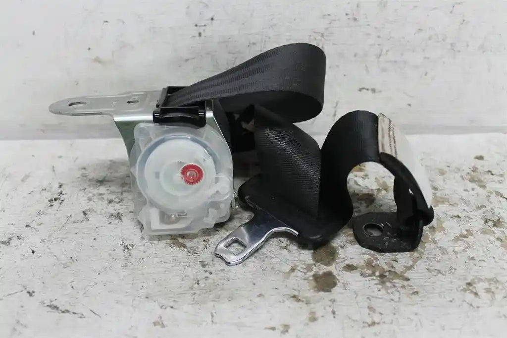 Used Mitsubishi, Lancer Seat Belt Lh Rear Seat Belt Only Cj Hatch 07/07 10/15 2010 – image 1 - All Good Parts