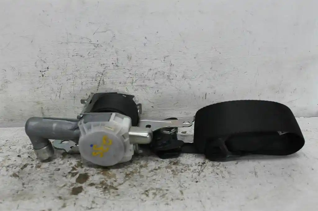 Used Mitsubishi, Lancer Seat Belt Rh Front Seat Belt Only Cj Sedan/Hatch 07/07 10/15 2010 – image 1 - All Good Parts