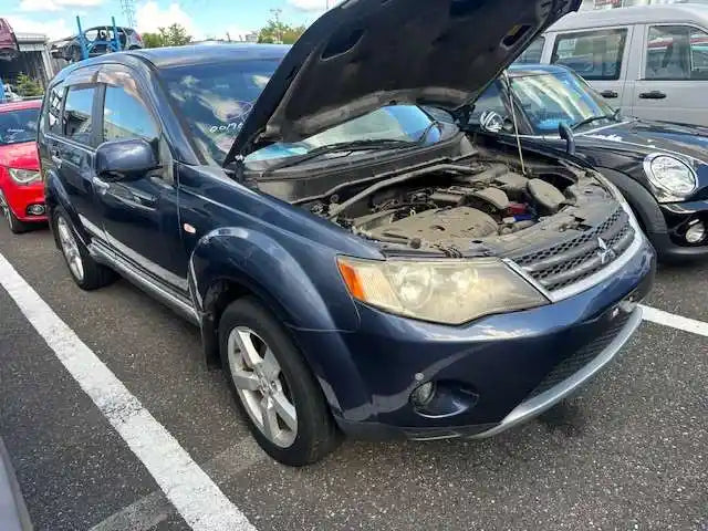 Used Mitsubishi Outlander 2006 – image 2 - All Good Parts