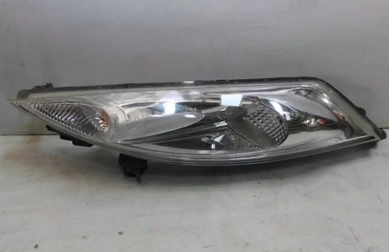 Used Nissan, Juke Left Indicator/Fog/Side Corner Lamp, F15, Lens# F001, 06/10-01/15 J0111 2013 – main images - All Good Parts