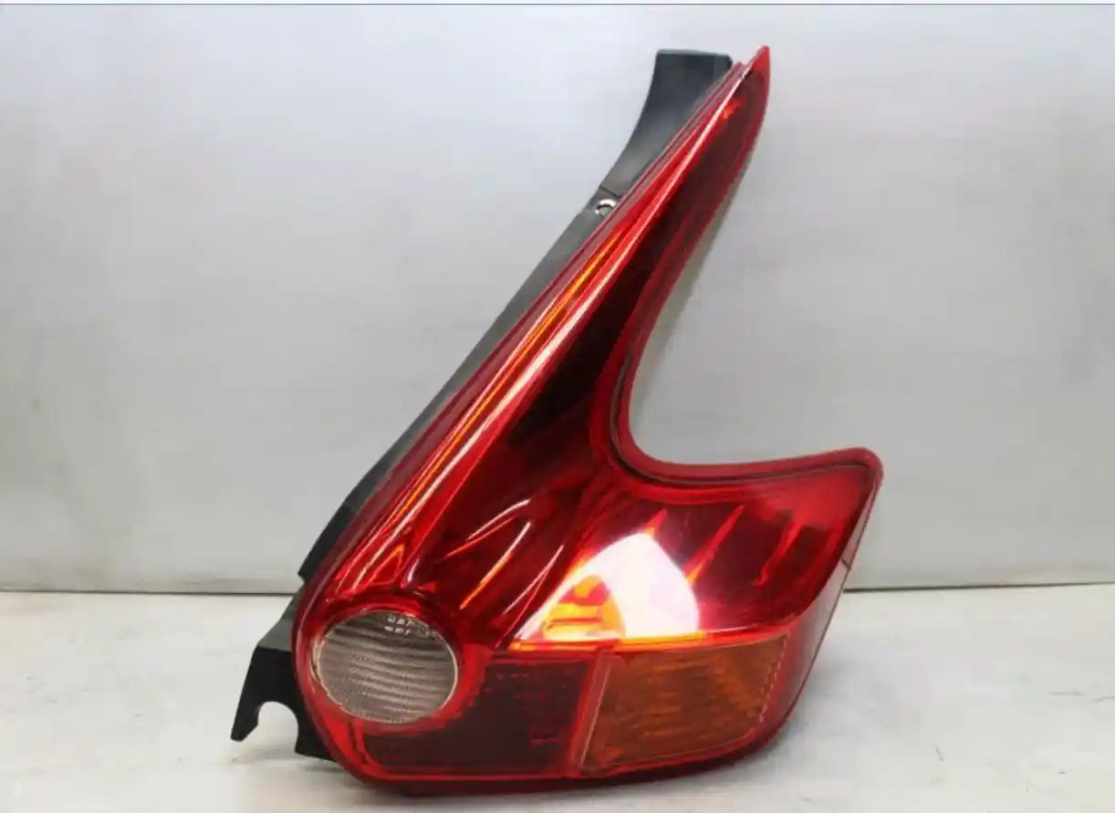 Used Nissan, Juke Right Taillight F15, 06/10-01/15 J32568 2013 – main images - All Good Parts