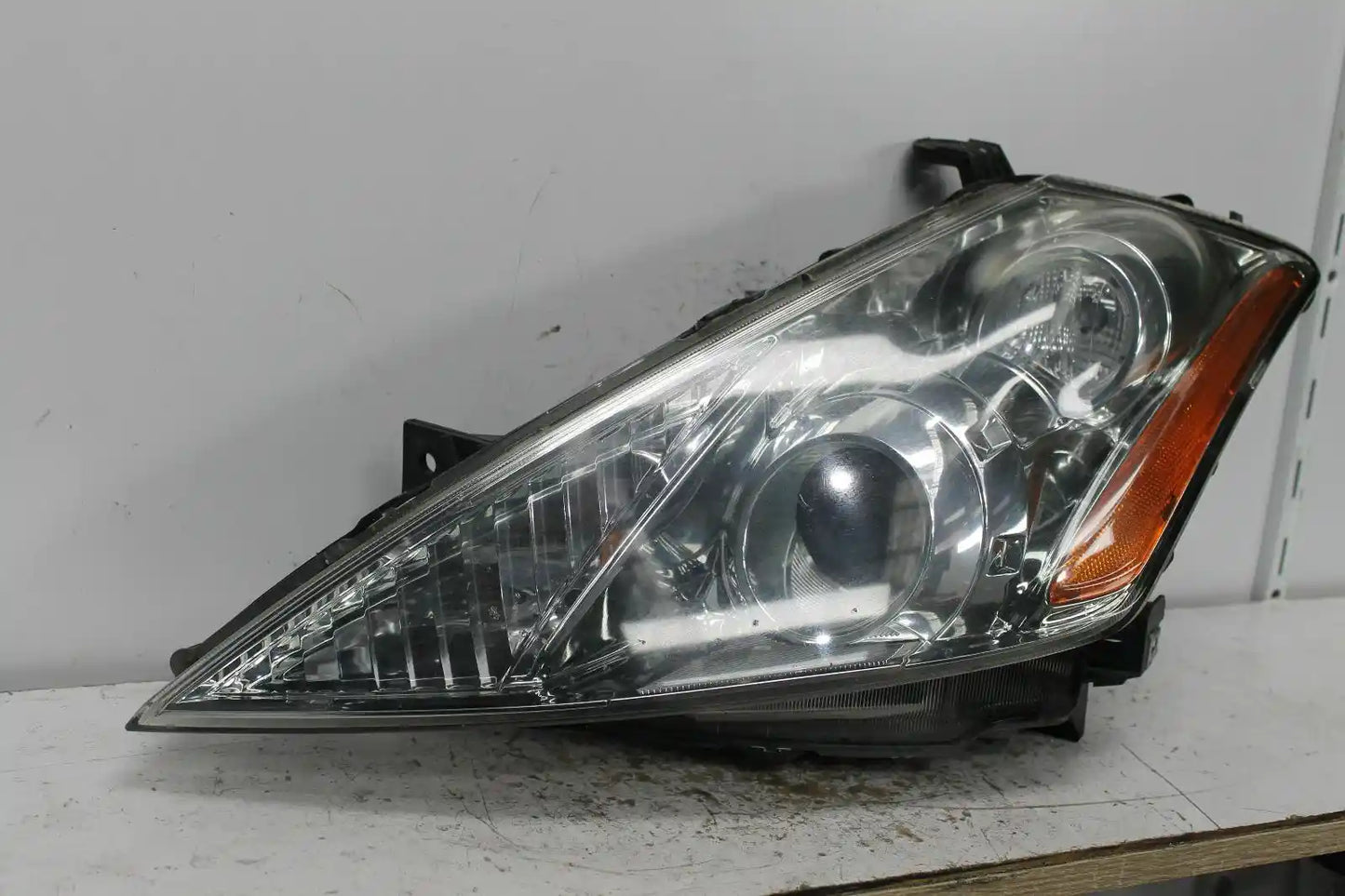 Used Nissan, Murano Left Headlamp Z50 05/02 12/08 2005 – image 1 - All Good Parts
