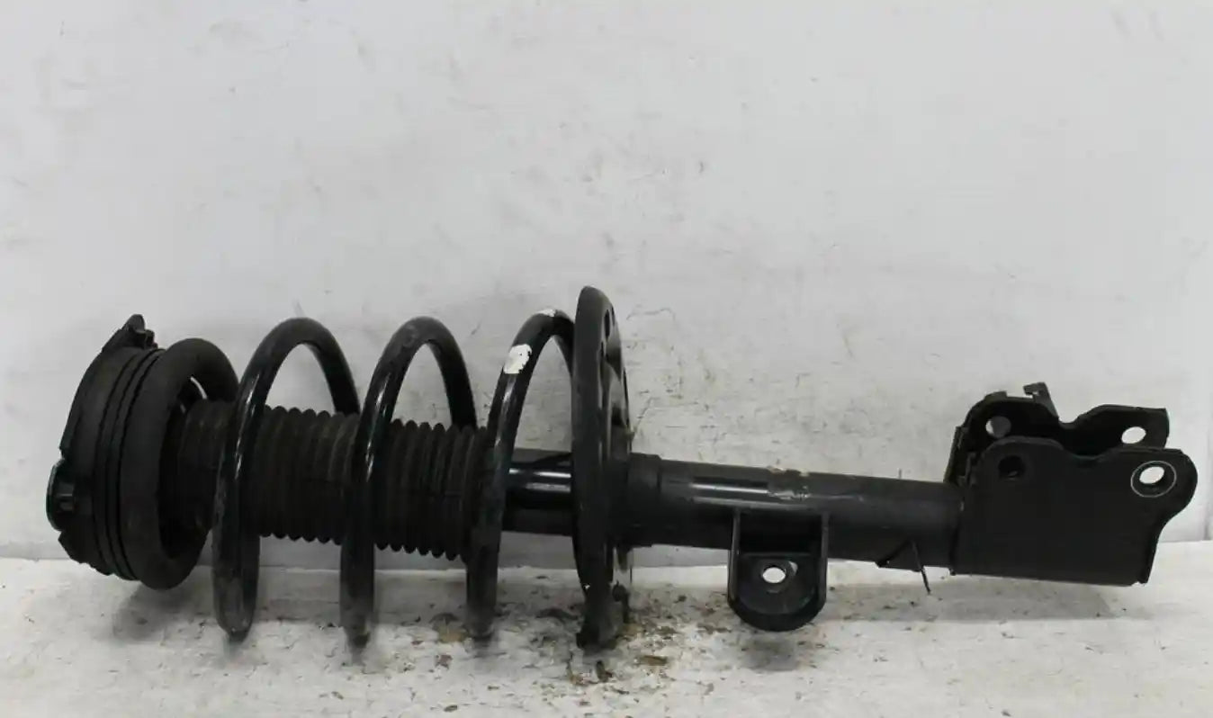 Used Nissan, Pathfinder Right Front Strut R52 06/13 04/21 2015 – image 1 - All Good Parts