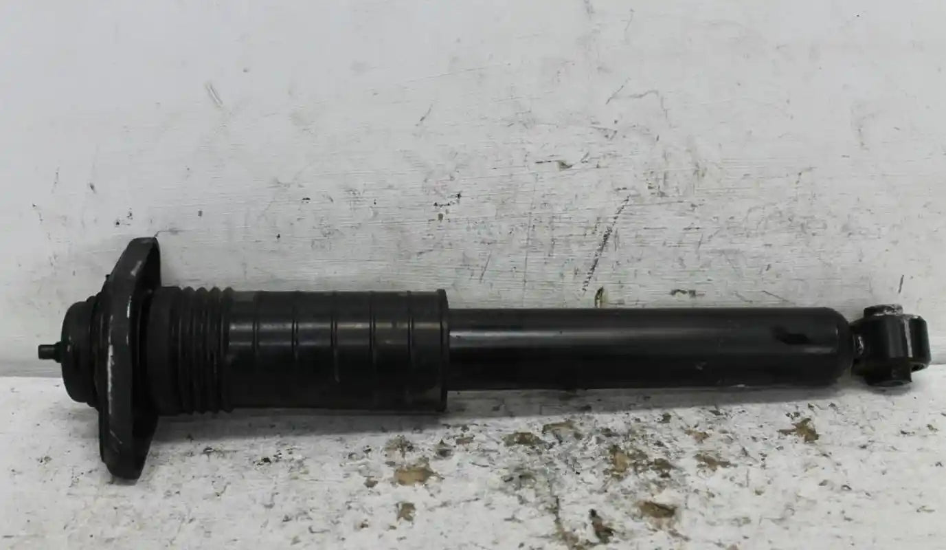 Used Nissan, Pathfinder Right Rear Strut R52 06/13 04/21 2015 – image 1 - All Good Parts