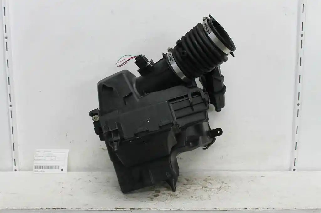 Used Nissan, Pathfinder Air Cleaner/Box Air Cleaner R52 3.5 Petrol 06/13 04/21 2015 – image 1 - All Good Parts
