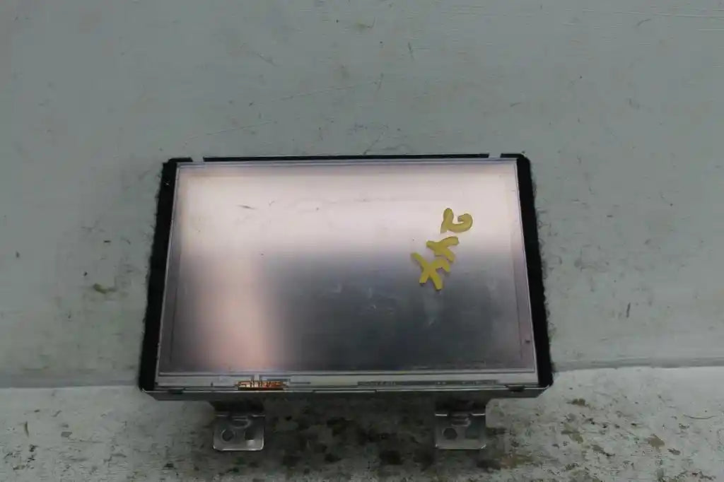 Used Nissan, Pathfinder Stereo/Head Unit Display Unit 8In W/ Sat Nav Type R52 06/13 11/16 2015 – image 1 - All Good Parts