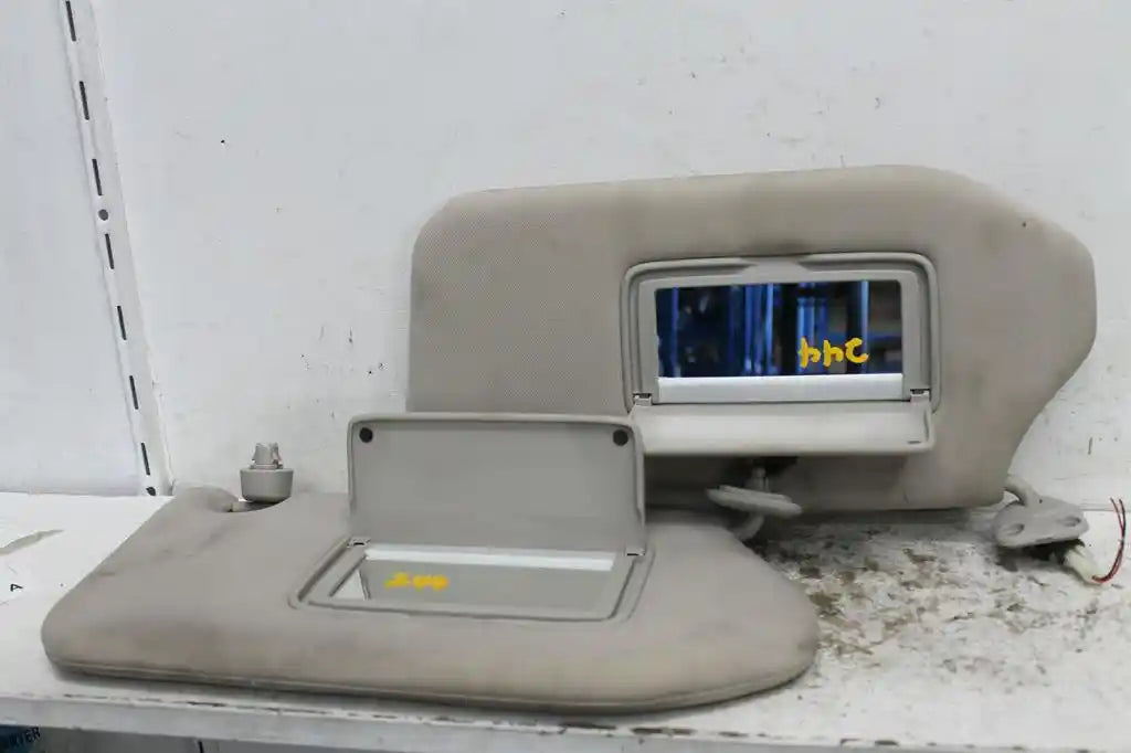 Used Nissan, Pathfinder Sun Visor R52 Pair 06/13 04/21 2015 – image 1 - All Good Parts