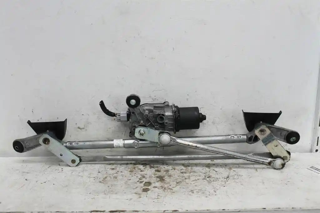 Used Nissan, Pathfinder Wiper Motor Front R52 06/13 04/21 2015 – image 1 - All Good Parts