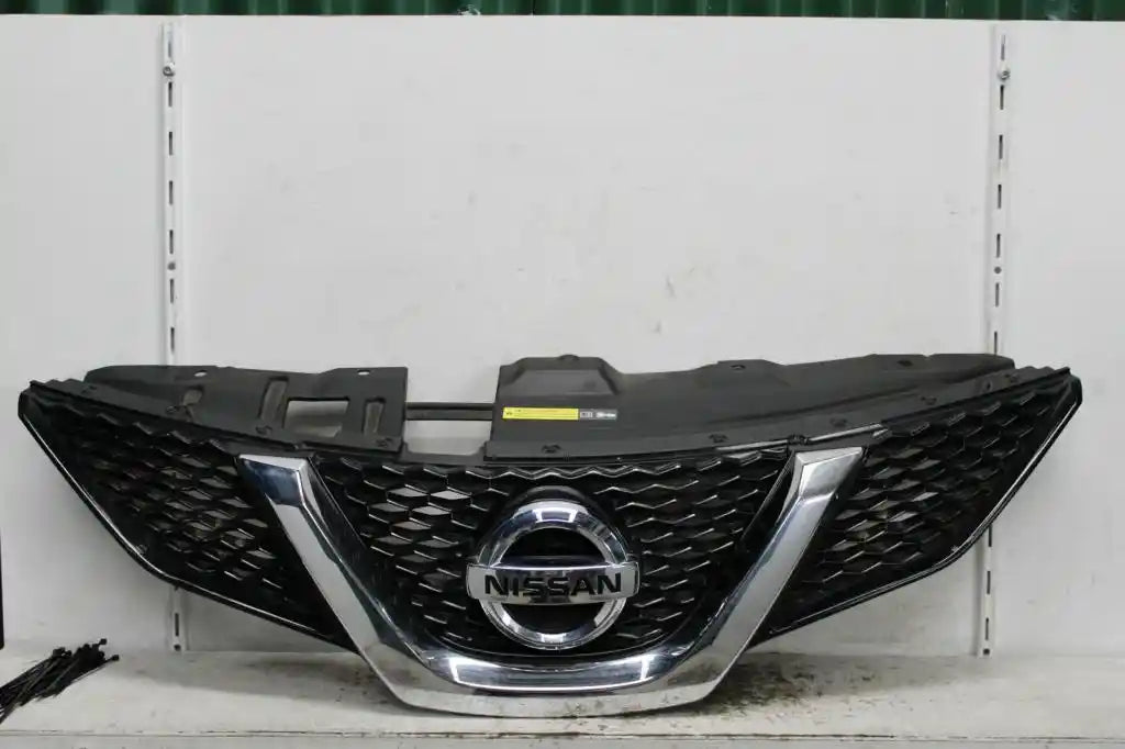Used Nissan, Qashqai Grille Radiator Grille J11 St/Ts Non Camera Type 12/13 06/17 2017 – image 1 - All Good Parts