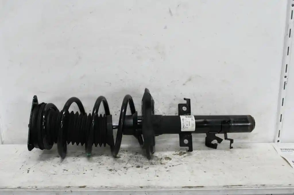 Used Nissan, Qashqai Left Front Strut J11 Petrol 12/13 07/21 2017 – image 1 - All Good Parts