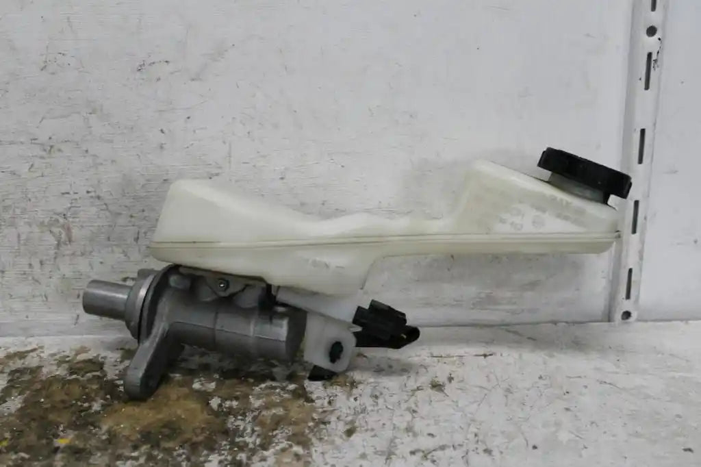 Used Nissan, Qashqai Master Cylinder J11 12/13 07/21 2017 – image 1 - All Good Parts