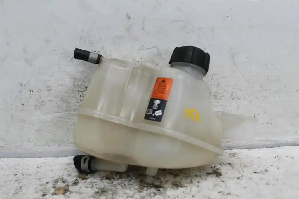 Used Nissan, Qashqai Overflow Bottle J11 12/13 07/21 2017 – image 1 - All Good Parts