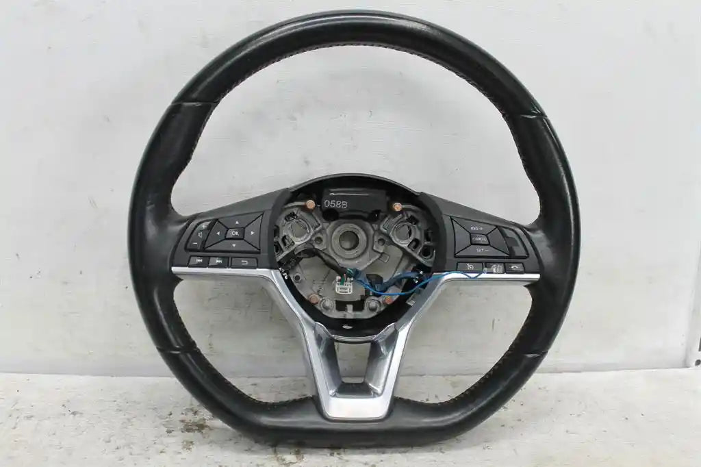 Used Nissan, Qashqai Steering Wheel Leather J11 12/13 07/21 2017 – image 1 - All Good Parts