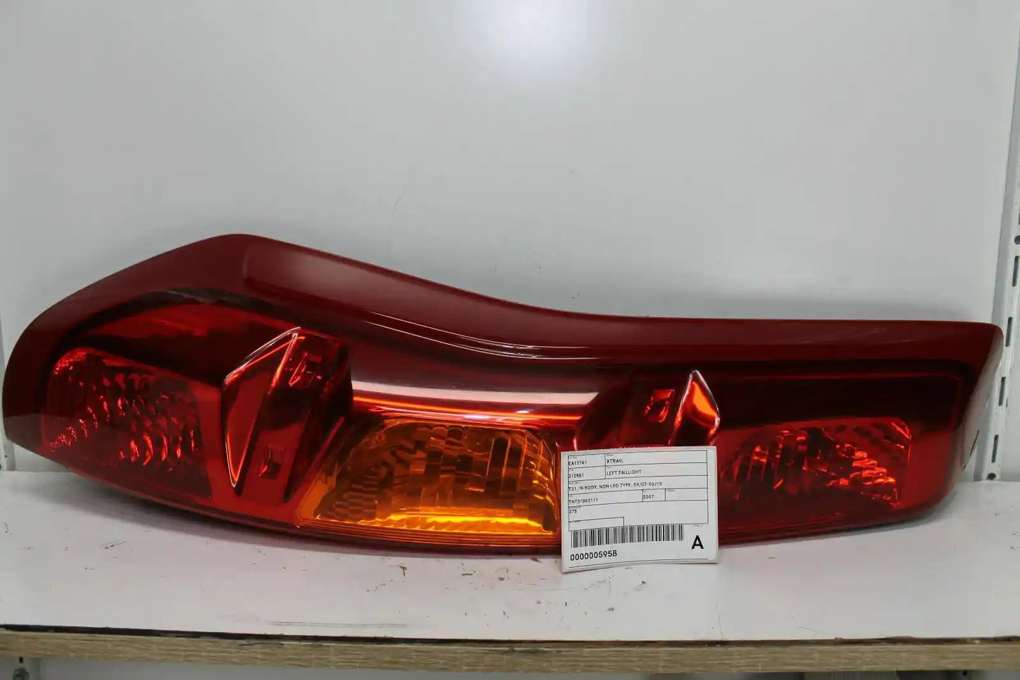 Used Nissan, Xtrail Left Taillight T31 In Body Non Led Type 09/07 06/10 2007 – image 1 - All Good Parts