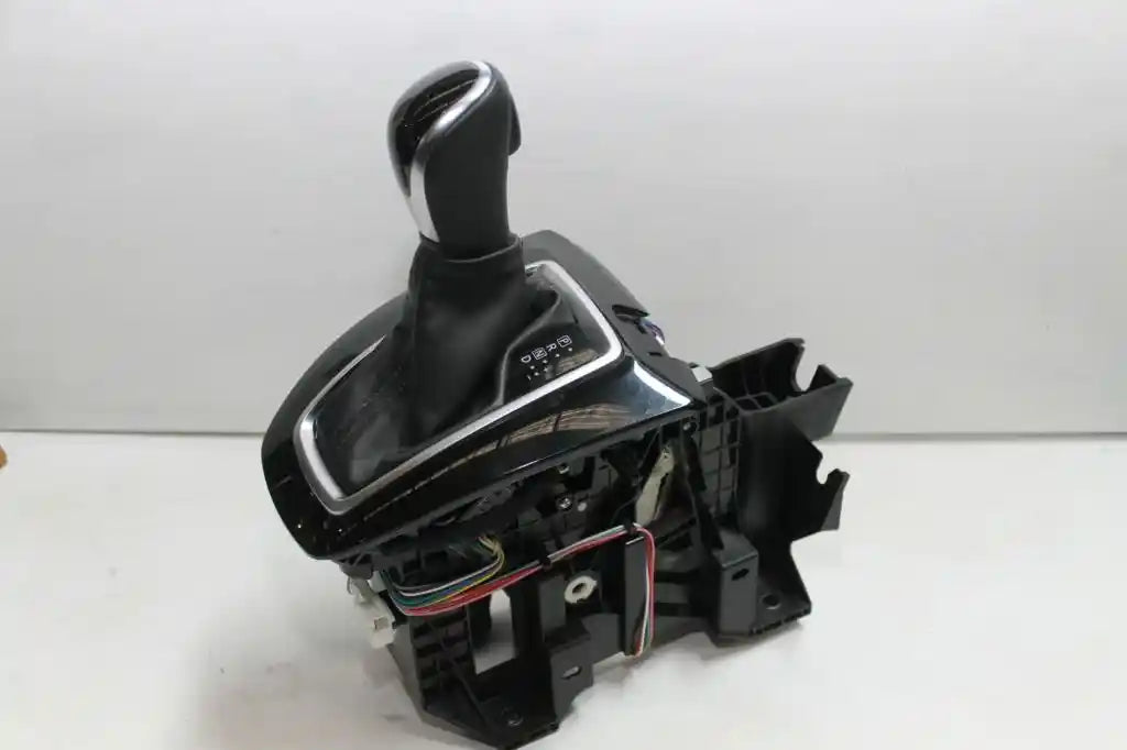 Used Nissan, Xtrail Gear Stick/Shifter Auto T/M Petrol Fwd T32 02/14 07/22 2017 – image 1 - All Good Parts
