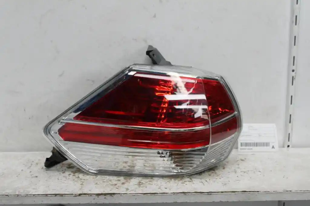 Used Nissan, Xtrail Left Taillight T32 02/14 01/17 2016 – image 1 - All Good Parts