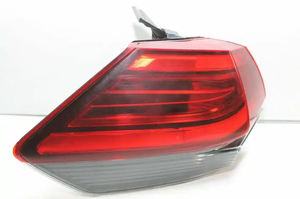 Used Nissan, Xtrail Left Taillight T32 02/17 07/22 2017 – image 1 - All Good Parts