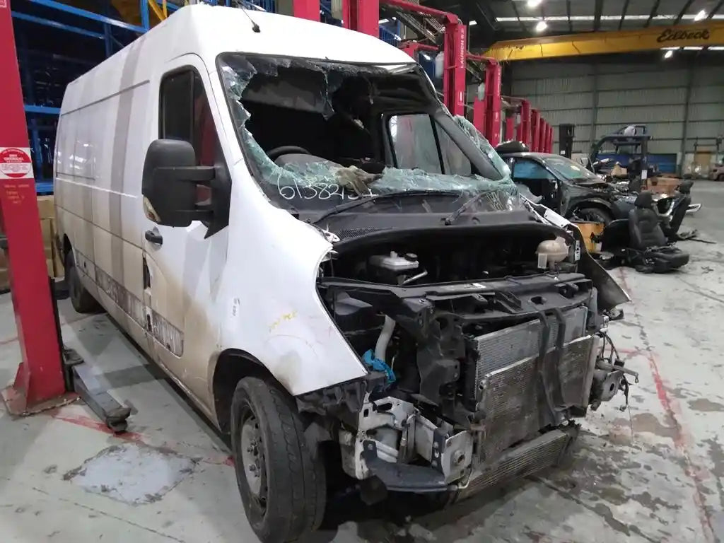 Used Renault Master 2018 – image 2 - All Good Parts