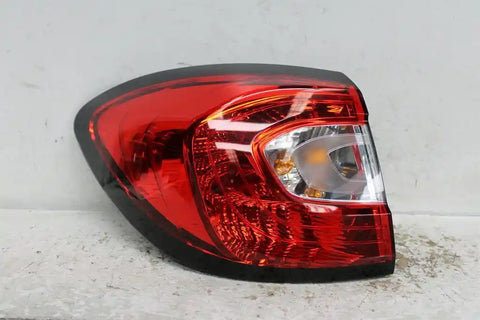 Renault, Captur Left Taillight J87 In Body W/ Halogen Non Dark Tint Type 08/14 05/17