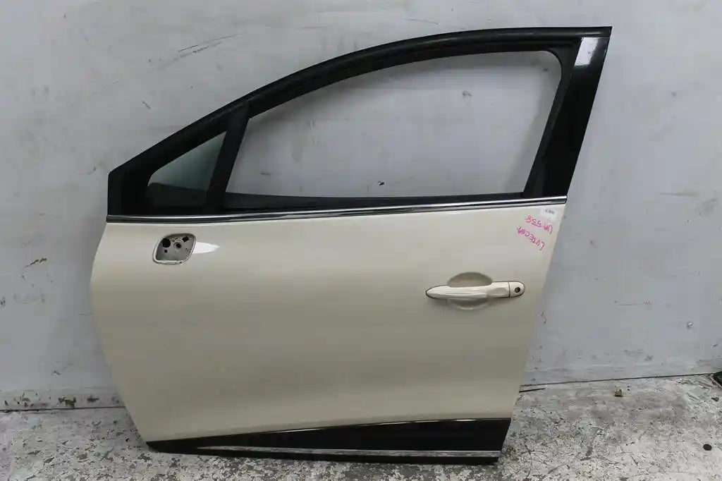 Used Renault, Clio Left Front Door X98 09/13 10/19 2016 – main images - All Good Parts