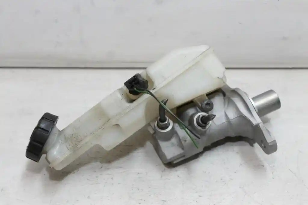 Used Renault, Clio Master Cylinder X98, 09/13-10/19 J1754 2016 – main images - All Good Parts