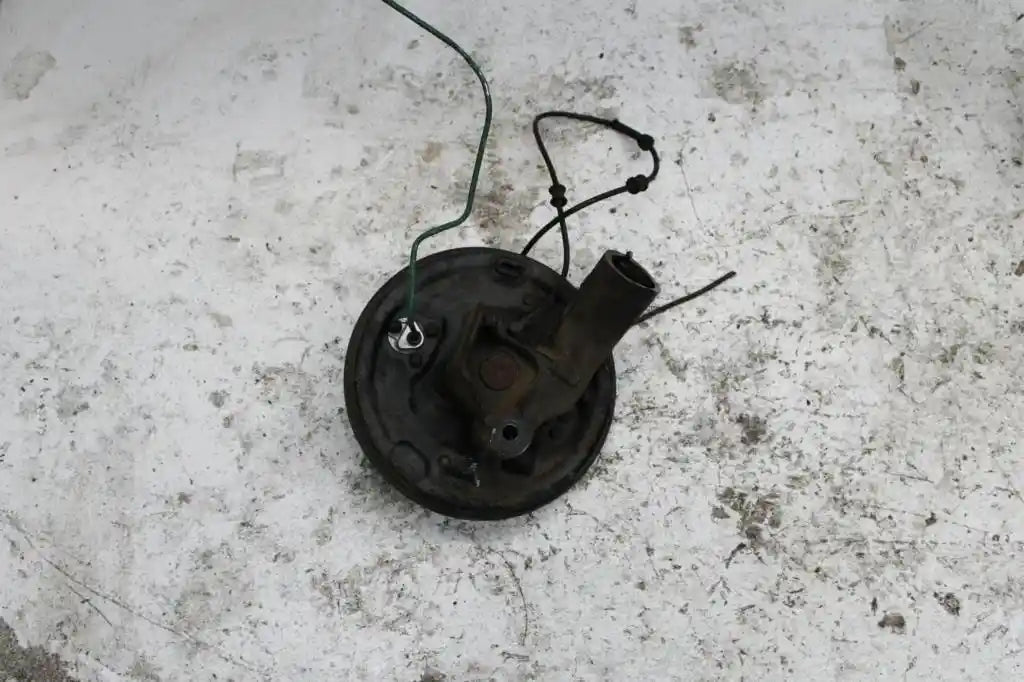 Used Renault, Kangoo Left Rear Hub Assembly X76, 08/04-09/10 J1001 2004 – image 2 - All Good Parts