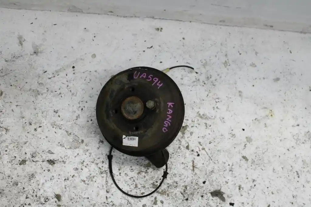 Used Renault, Kangoo Right Rear Hub Assembly X76, 08/04-09/10 J1001 2004 – main images - All Good Parts