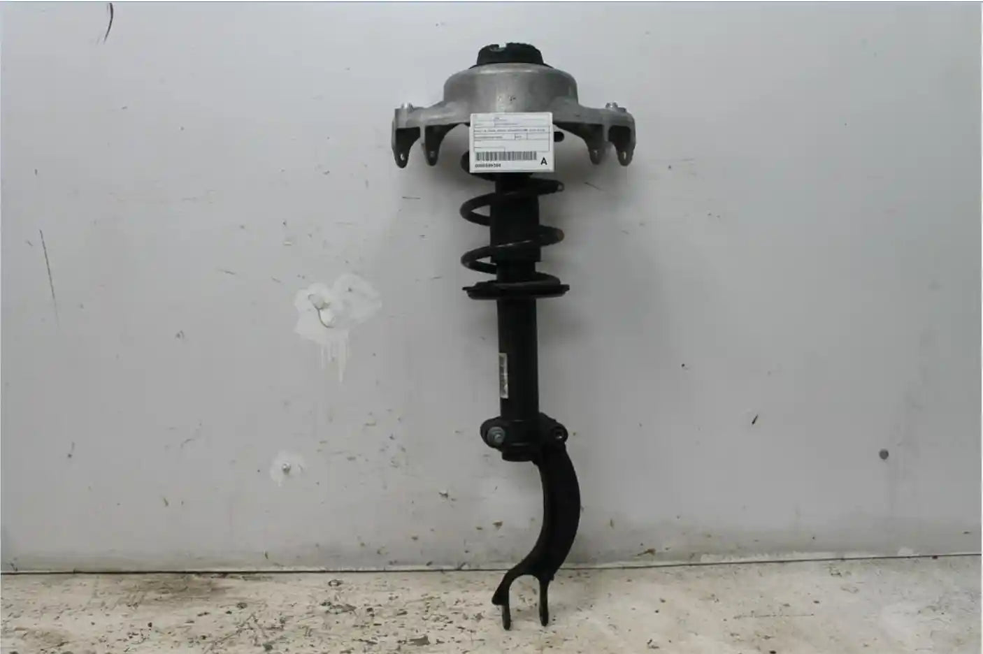 Used Audi, A4 Left Front Strut B8 8K 1.8 Turbo Petrol Standard Type 07/12 01/16 2012 – image 1 - All Good Parts