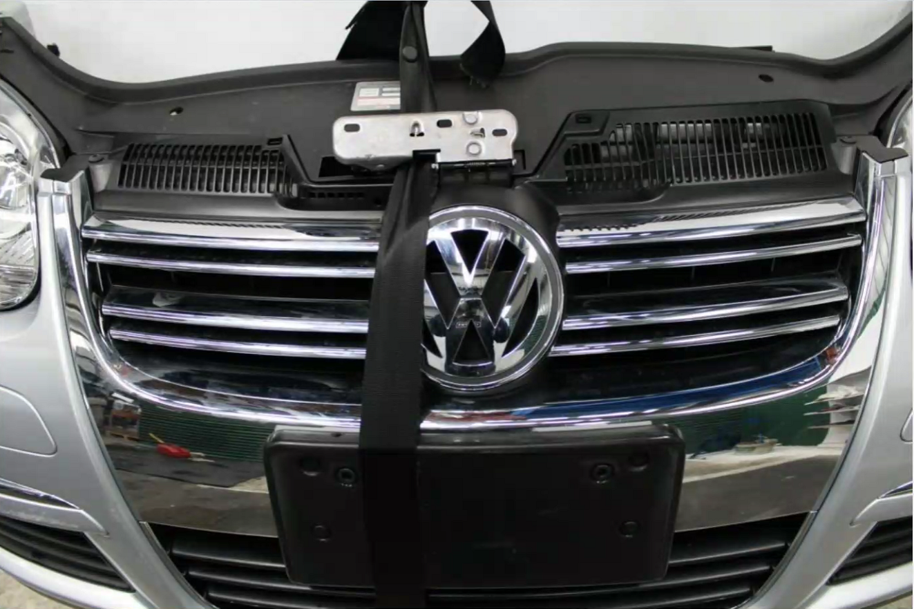 Volkswagen, Jetta Grille Radiator Grille, Frame, Chrome, 1Km, 02/06-02/11 J3165