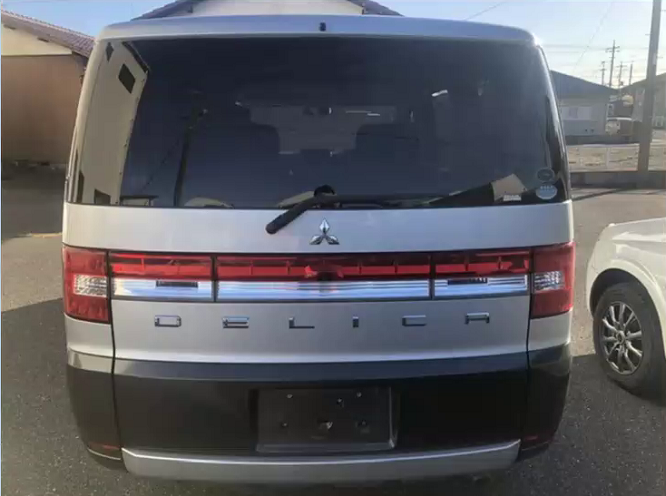 Mitsubishi, Delica Radiator 5Th Gen 07- .