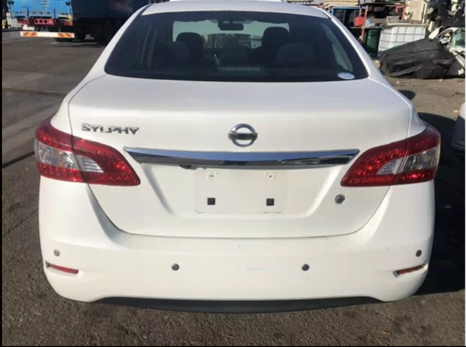 Nissan, Pulsar Left Front Door B17, Sedan, 12/12-12/17