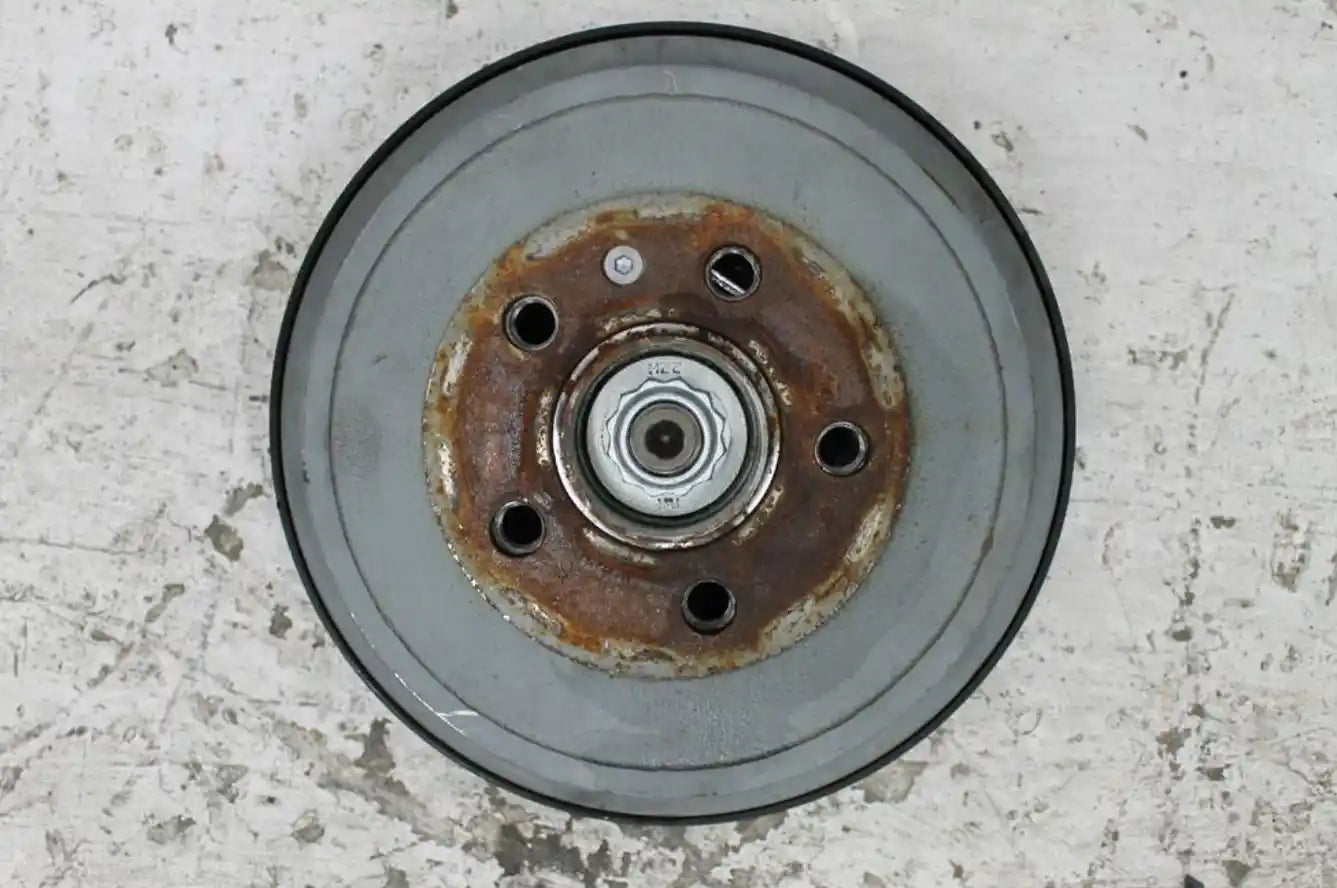 Used Skoda, Fabia Left Rear Hub Assembly Nj 01/15 08/21 2020 – image 1 - All Good Parts