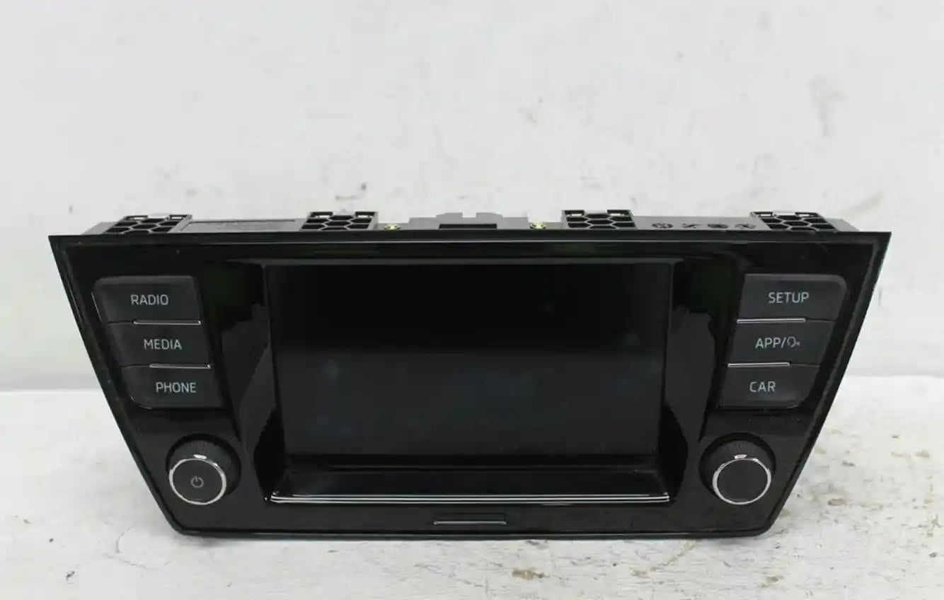 Used Skoda, Fabia Stereo/Head Unit Head Unit Multimedia 1X Sd Nj 01/15 08/21 2020 – image 1 - All Good Parts