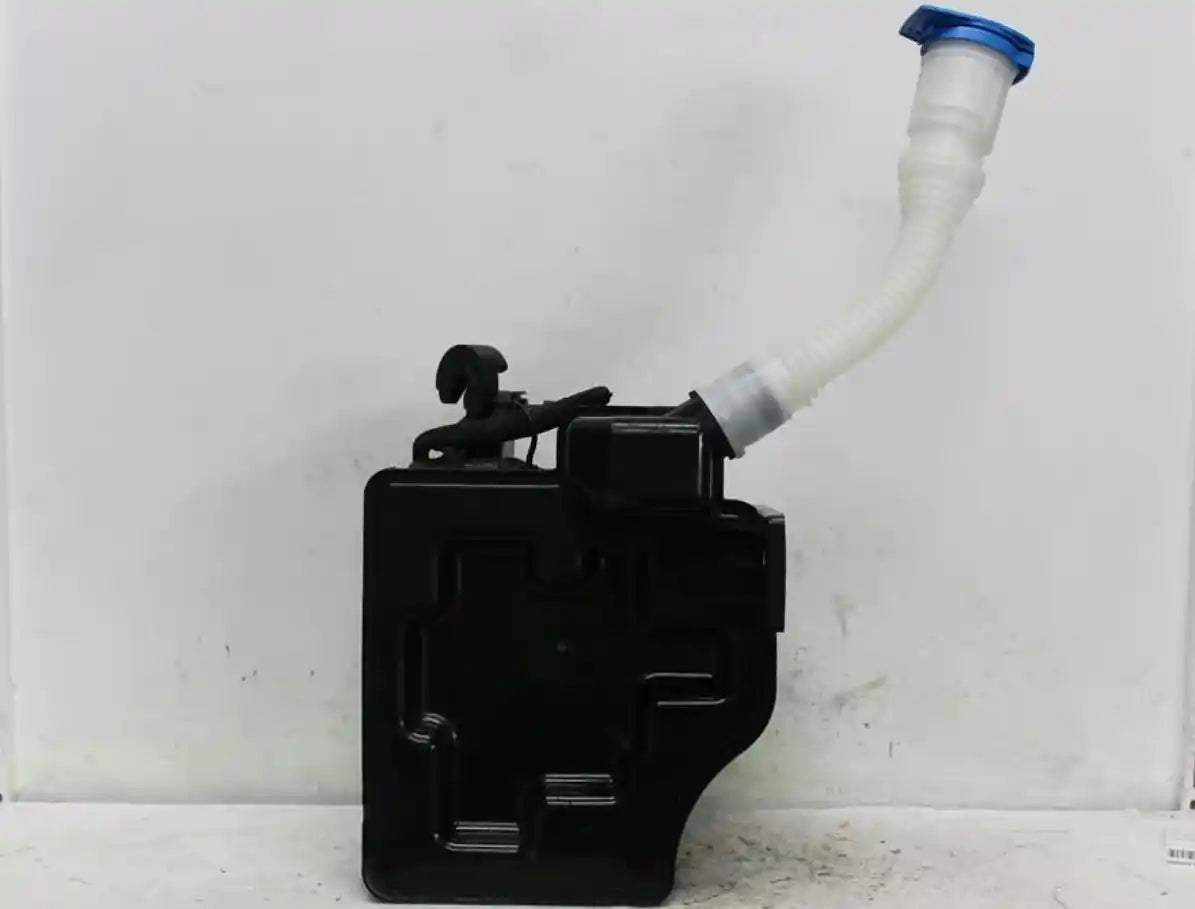 Used Skoda, Fabia Washer Bottle Nj 01/15 08/21 2020 – image 1 - All Good Parts