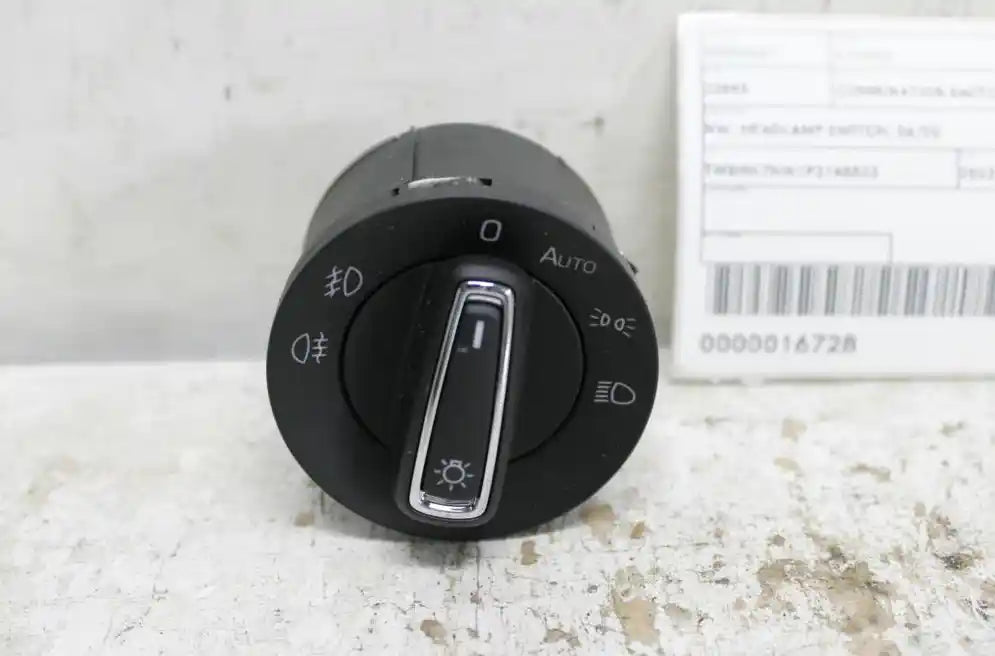 Used Skoda, Kamiq Combination Switch Nw Headlamp Switch 06/20 2023 – image 1 - All Good Parts