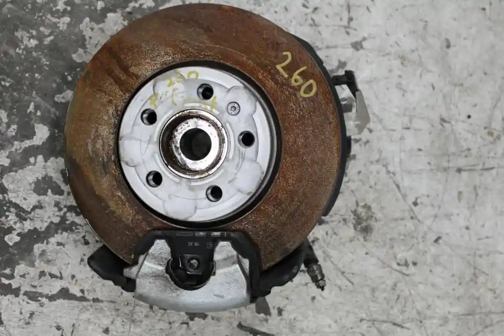 Used Skoda, Kamiq Right Front Hub Assembly Nw 06/20 2023 – image 1 - All Good Parts