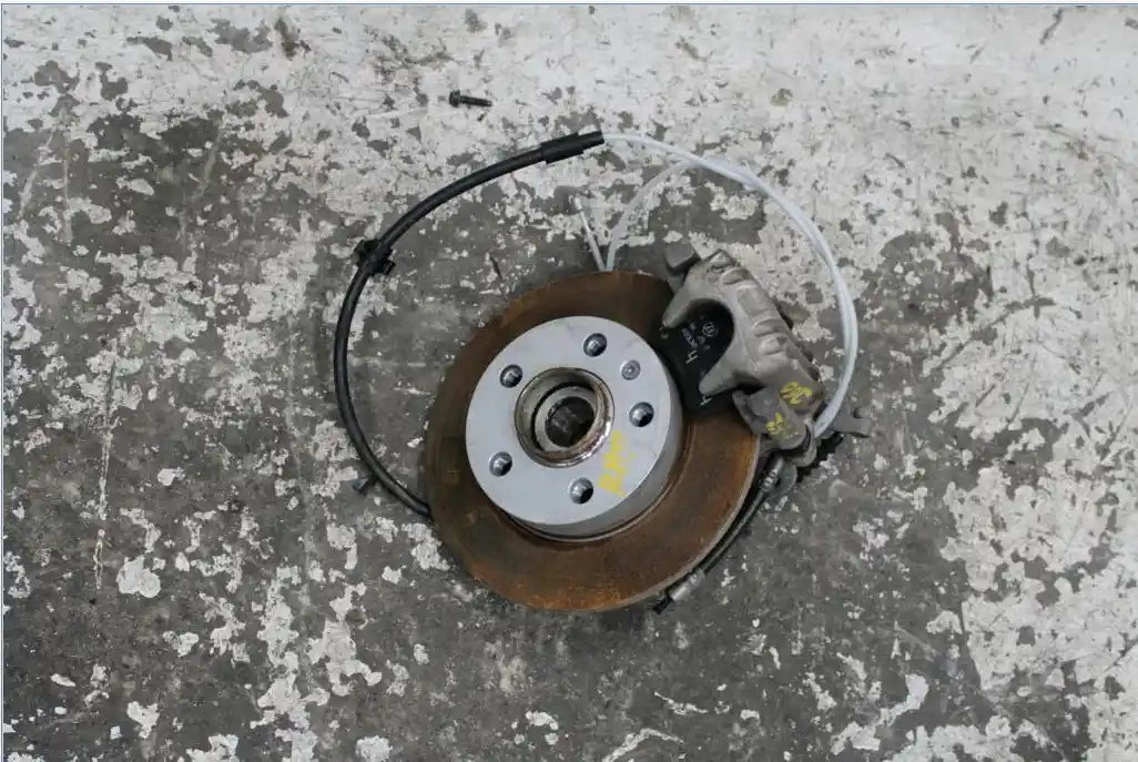 Used Skoda, Kamiq Right Rear Hub Assembly Nw 06/20 2023 – image 1 - All Good Parts