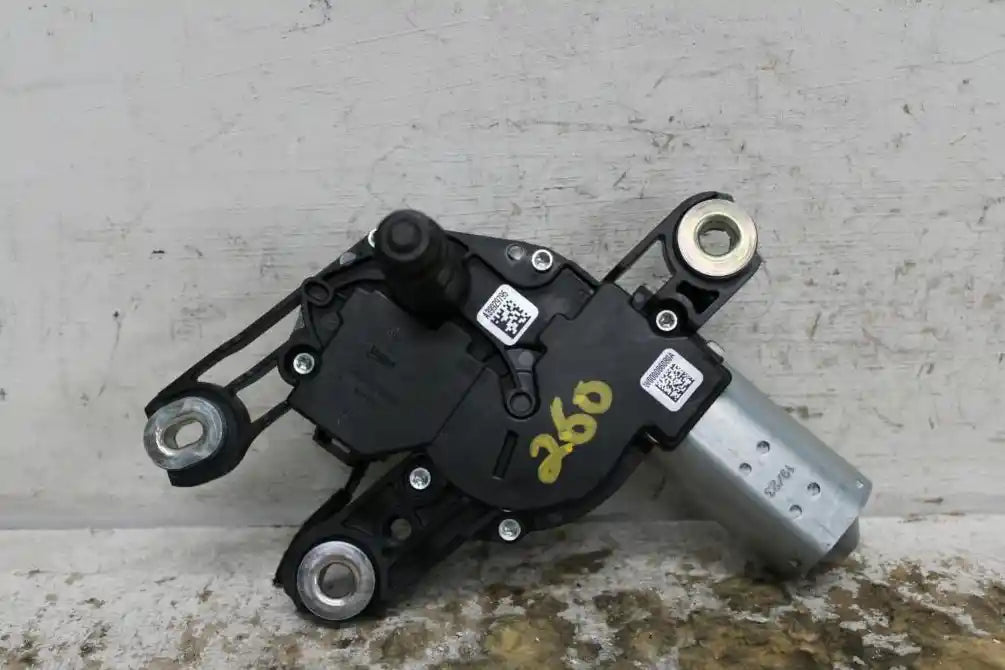 Used Skoda, Kamiq Wiper Motor Tailgate Nw 06/20 2023 – image 1 - All Good Parts