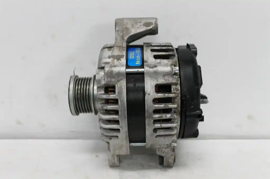 Used Ssangyong, Rexton Alternator Diesel 2.2 Turbo Y450 12/20 2023 – image 1 - All Good Parts