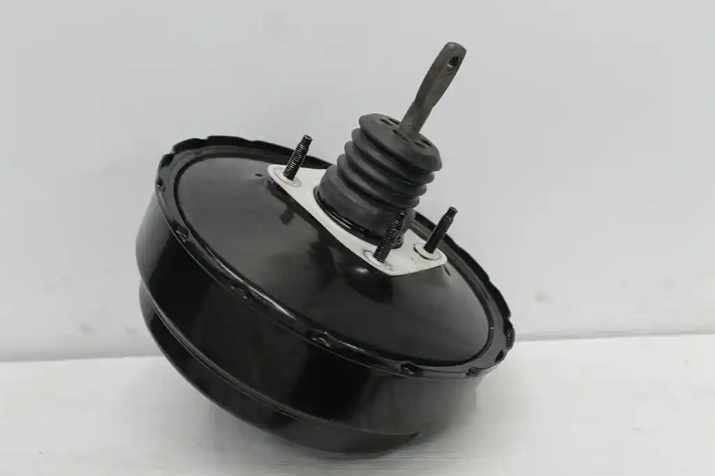 Used Ssangyong, Rexton Brake Booster Y400 10/18 2023 – image 1 - All Good Parts
