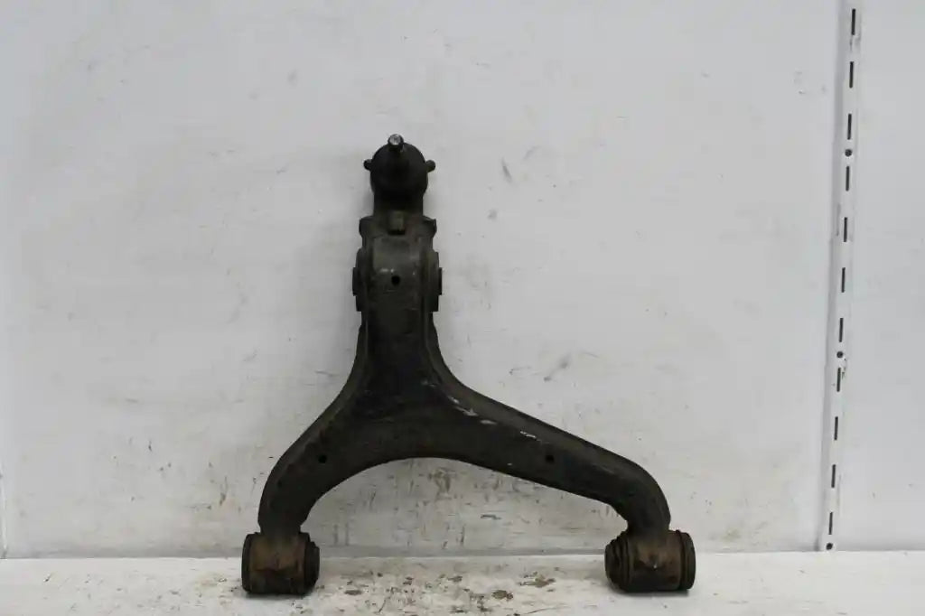 Used Ssangyong, Rexton Left Front Lower Control Arm Y200 07/03 06/06 2005 – image 1 - All Good Parts