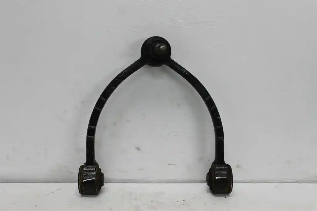 Used Ssangyong, Rexton Left Front Upper Control Arm Y400 10/18 2023 – image 1 - All Good Parts