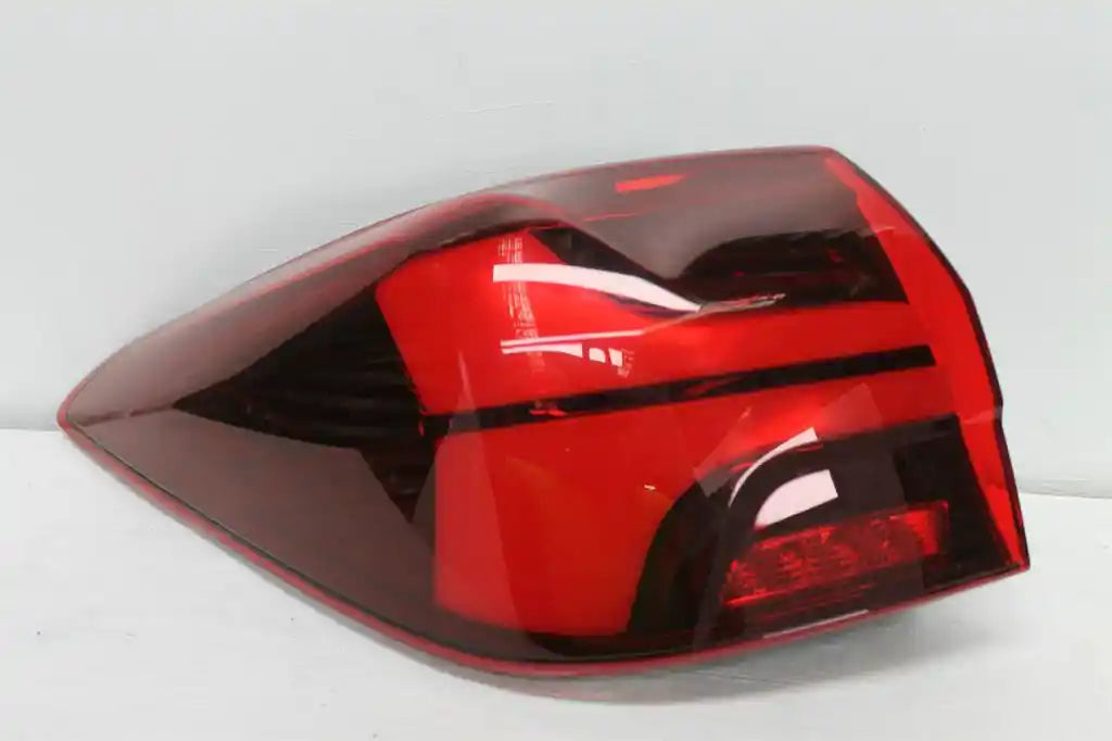 Used Ssangyong, Rexton Left Taillight Y450 In Body 12/20 2023 – image 1 - All Good Parts