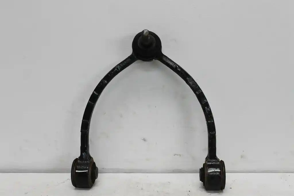 Used Ssangyong, Rexton Right Front Upper Control Arm Y400 10/18 2023 – image 1 - All Good Parts