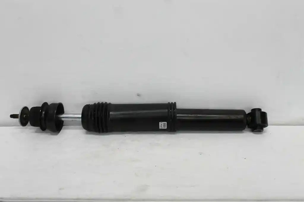 Used Ssangyong, Rexton Right Rear Strut Y400 10/18 2023 – image 1 - All Good Parts