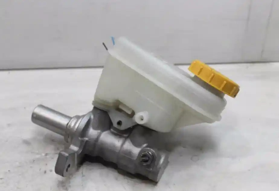 Used Subaru, Impreza Master Cylinder Manual Fj041 G4 12/11 08/17 2014 – image 1 - All Good Parts