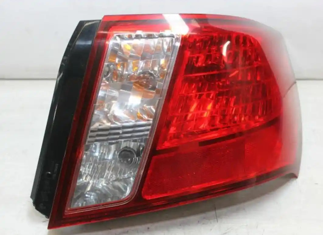 Used Subaru, Impreza Right Taillight G3, Sedan, In Body, 09/08-11/11 L1671 2011 – main images - All Good Parts